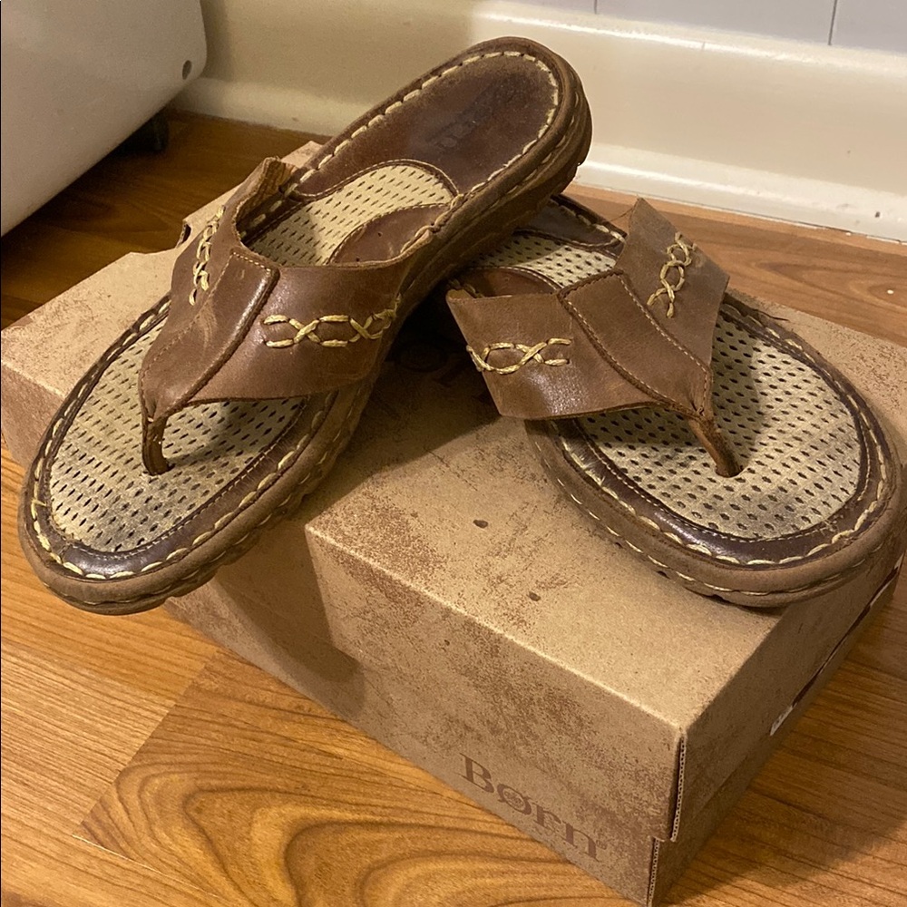 BORN Women’s Brown Leather Sandals 7
